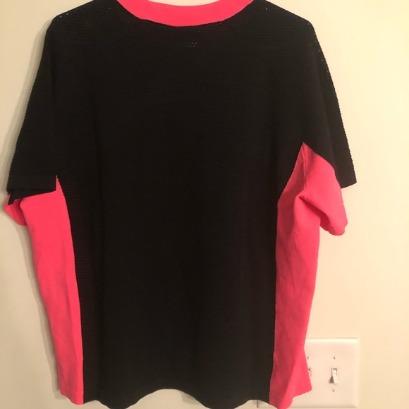 Adidas top - Picture 4 of 4